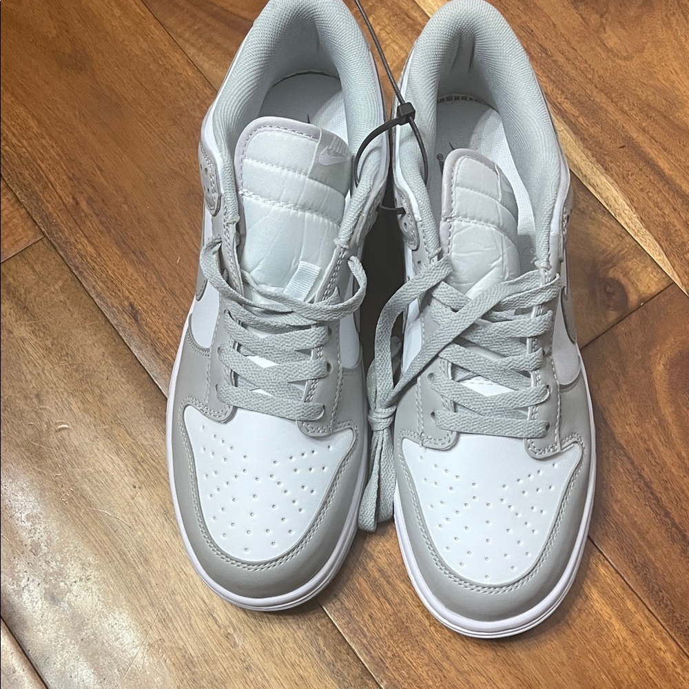 Nike Men's Gray and White Sneakers - Picture 5 of 10
